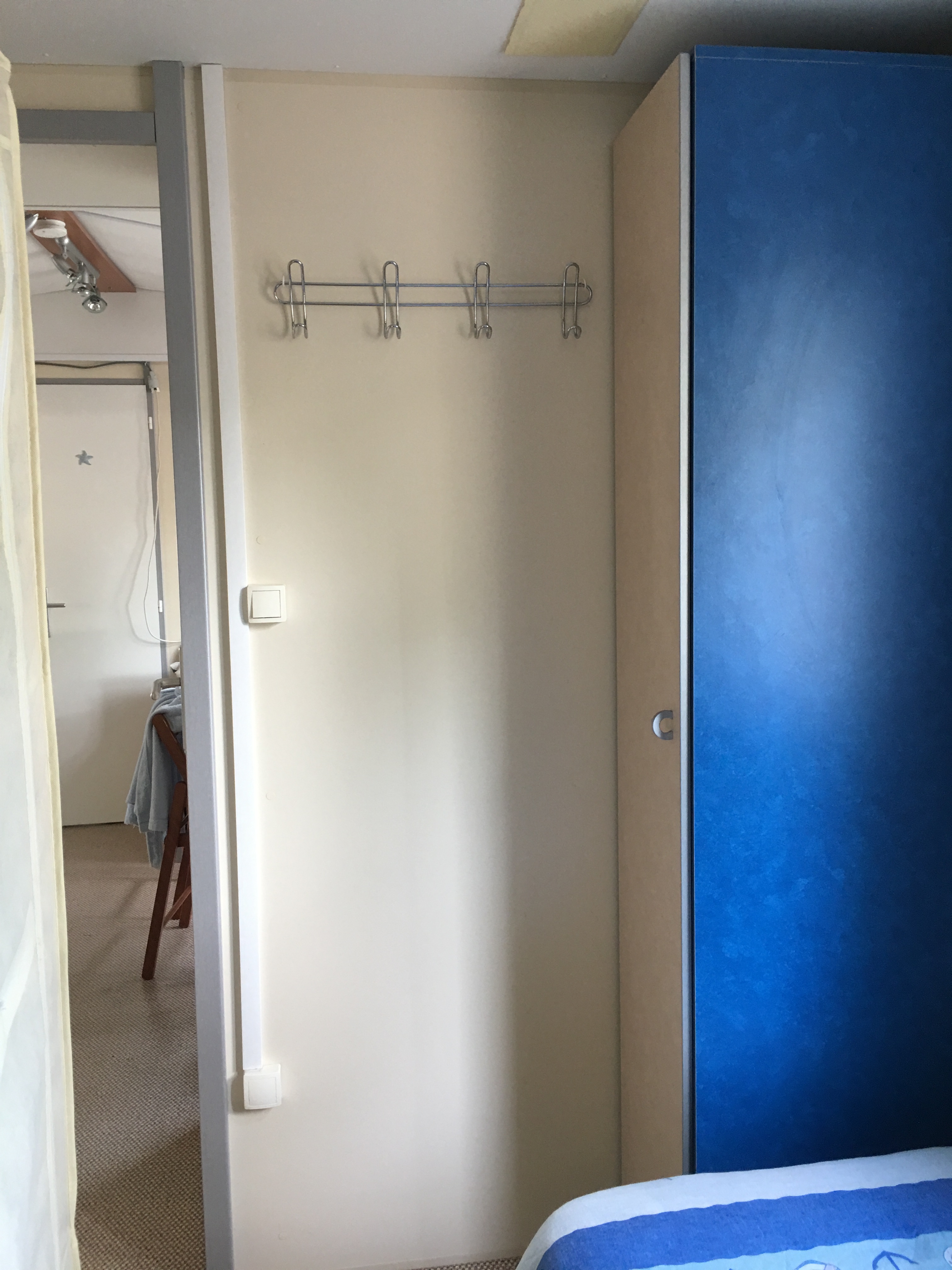 placard chambre bleue